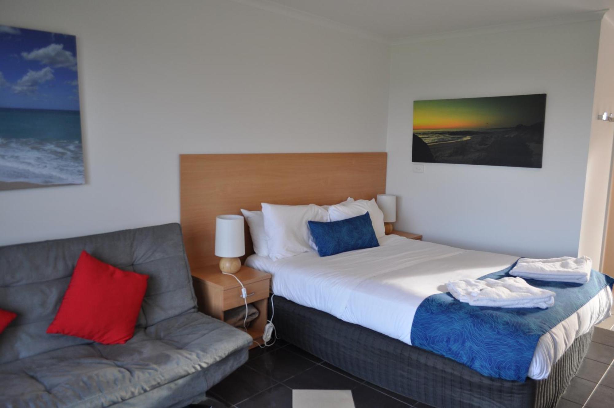 Island Breeze Motel Currie Exteriör bild
